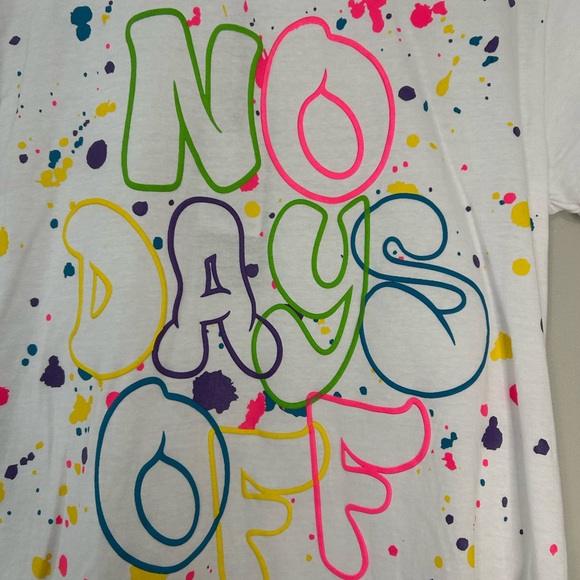 NWT Boy’s Switch Remarkable “No Days Off” T-shirt, Size M (10-12) - Picture 2 of 7